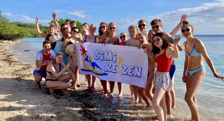 Bali Simi groep strand